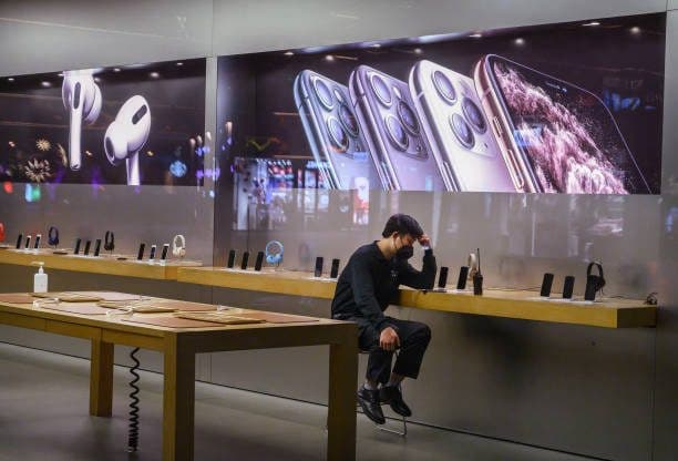 Apple a perdu 85 milliards de dollars après la décision de l'App Store 2 1631630208 586 Apple a perdu 85 milliards de dollars apres la decision