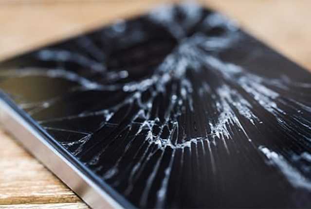 Ce verre spécial smartphone est 5 fois plus résistant que le verre normal 1 Ce Verre Spécial Smartphone Est 5 Fois Plus Résistant Que