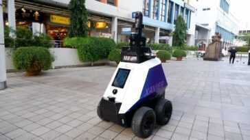 Ce robot policier peut imposer une amende à ceux qui fument et se garer sur les trottoirs 8 Ce Robot Policier Peut Imposer Une Amende à Ceux Qui