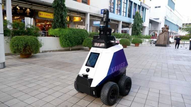 Ce robot policier peut imposer une amende à ceux qui fument et se garer sur les trottoirs 1 Ce Robot Policier Peut Imposer Une Amende à Ceux Qui