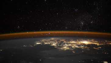 Cette fascinante photo de la Terre montre la beauté fragile de notre planète 29 Cette Fascinante Photo De La Terre Montre La Beauté Fragile