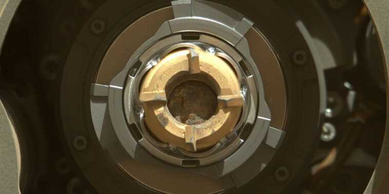 La NASA confirme le premier échantillon de roche martienne du rover Perseverance 1 La Nasa Confirme Le Premier échantillon De Roche Martienne Du