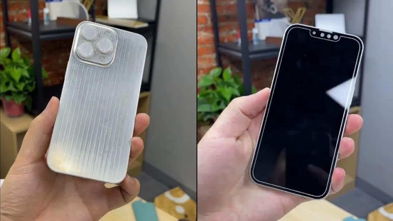 L'unité Factice De L'iphone 13 Pro Montre Les Changements Mineurs