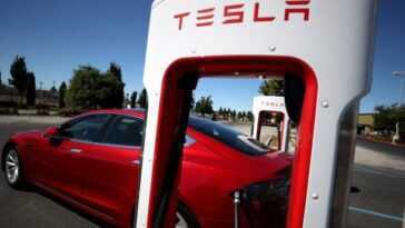 Parce Qu'elon Musk S'enfuit Avec Tesla De La Silicon Valley