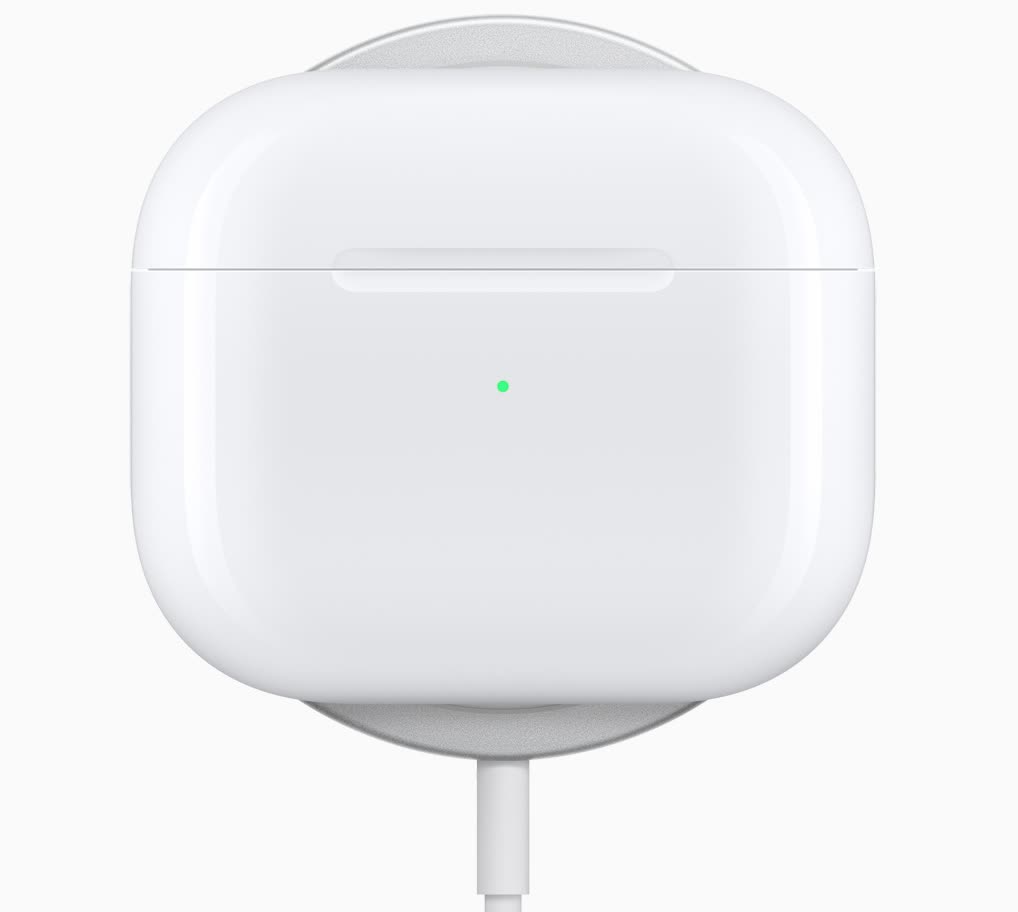 Apple annonce des AirPods de troisième génération repensés avec un son spatialisé, une durée de vie de la batterie plus longue et une durabilité accrue 3 1634580189 551 Apple annonce des AirPods de troisieme generation repenses avec un