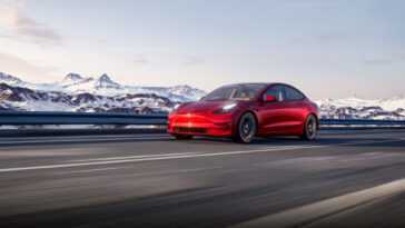 Le Modèle 3 De Tesla Est Le Premier Véhicule électrique