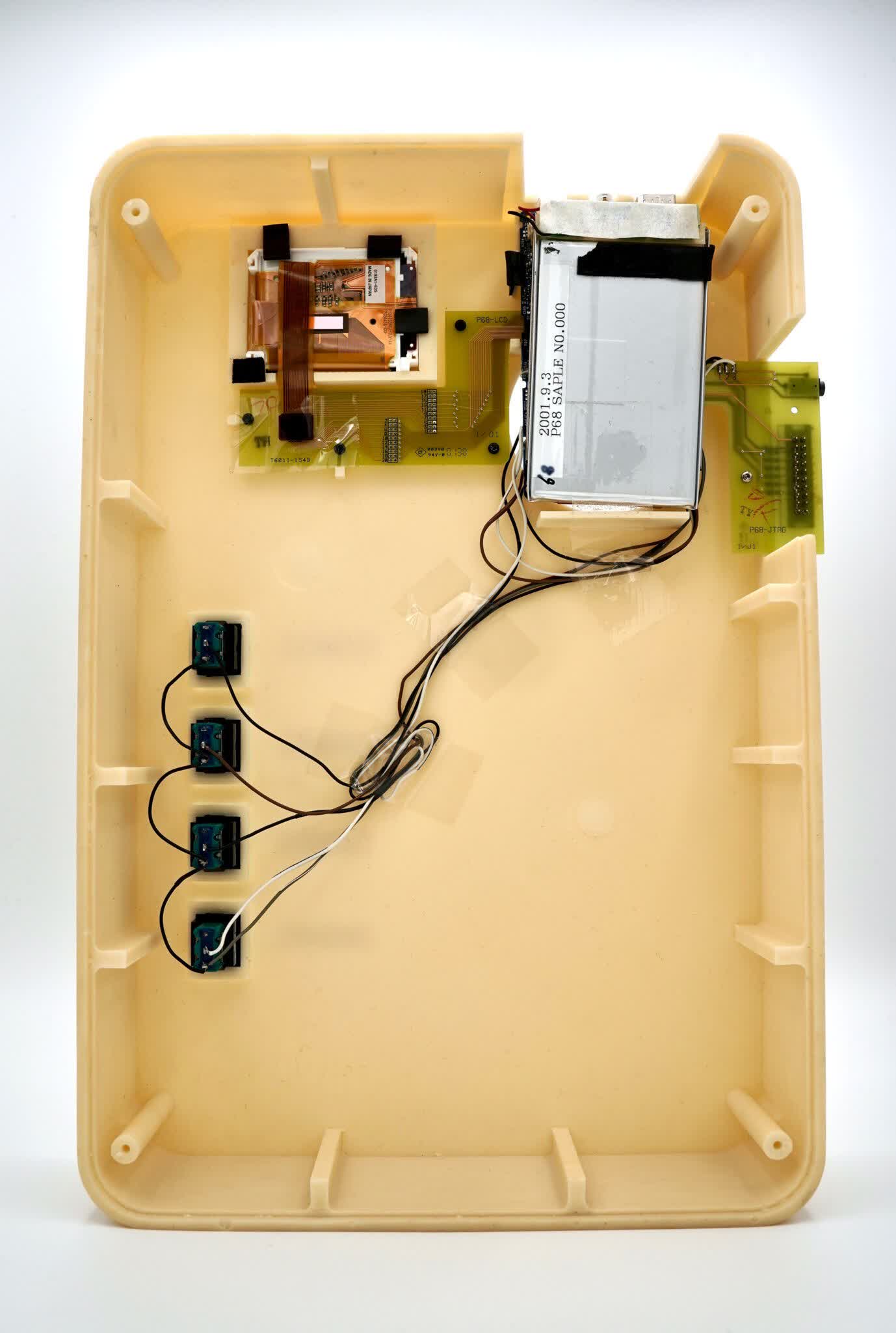 Apple a conçu ce prototype du premier iPod pour empêcher le facteur de forme de fuir 3 1635201740 674 Apple a concu ce prototype du premier iPod pour empecher