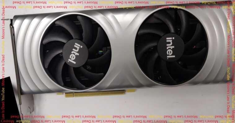 Le GPU Arc Alchemist phare d'Intel pose pour la caméra 1 Le Gpu Arc Alchemist Phare D'intel Pose Pour La Caméra