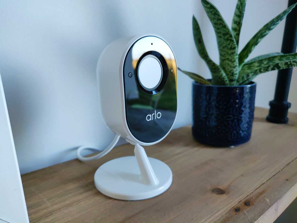 Arlo TEST du kit de sécurité/surveillance (Caméra Ultra 2, Indoor et Sonnette) 9 Arlo Essential Shield On