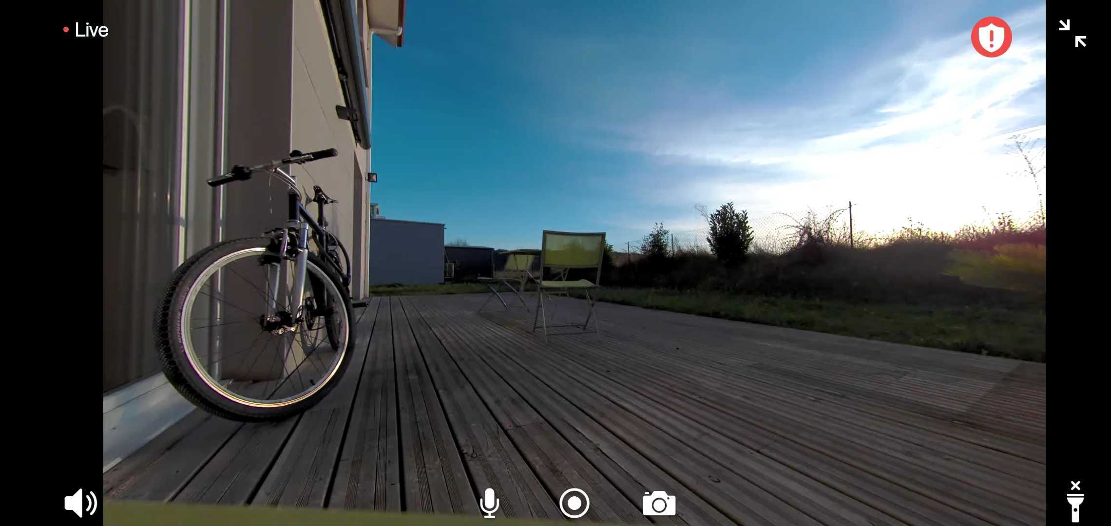 Arlo TEST du kit de sécurité/surveillance (Caméra Ultra 2, Indoor et Sonnette) 77 Arlo Ultra 2 Angle 120°