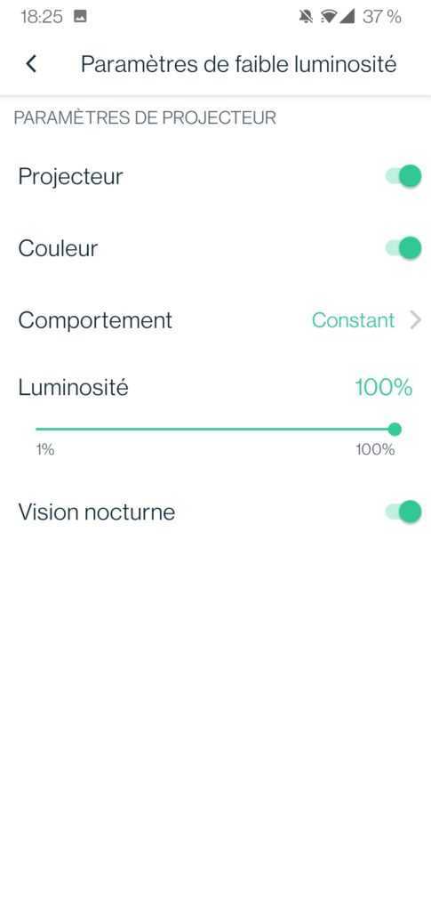 Arlo TEST du kit de sécurité/surveillance (Caméra Ultra 2, Indoor et Sonnette) 79 Arlo Ultra 2 Application Projecteur