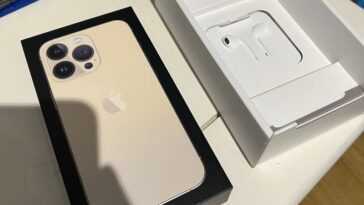 Car Il N'y A Qu'en France Que Le Pack Iphone