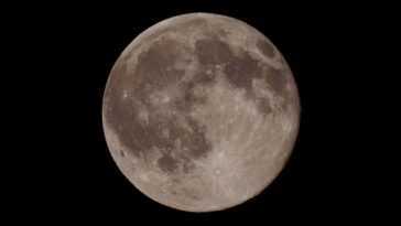 La Lune Avait Des Volcans Actifs Il Y A Au