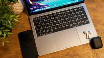 Le Macbook Air 2022 D'apple Devrait être Livré Avec Une
