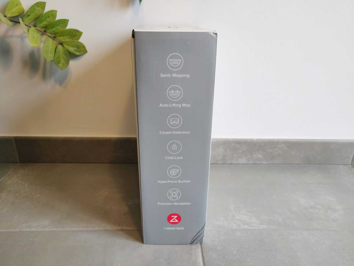 Roborock S7 en TEST: Roborock S7 en TEST: nettoyage haut de gamme avec lavage par ultrasons 4 Roborock S7 Boite Box Droite