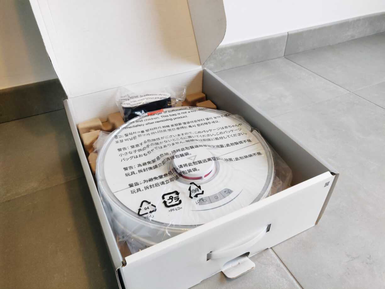 Roborock S7 en TEST: Roborock S7 en TEST: nettoyage haut de gamme avec lavage par ultrasons 7 Roborock S7 Boite Box Open Ouvert Aspirateur