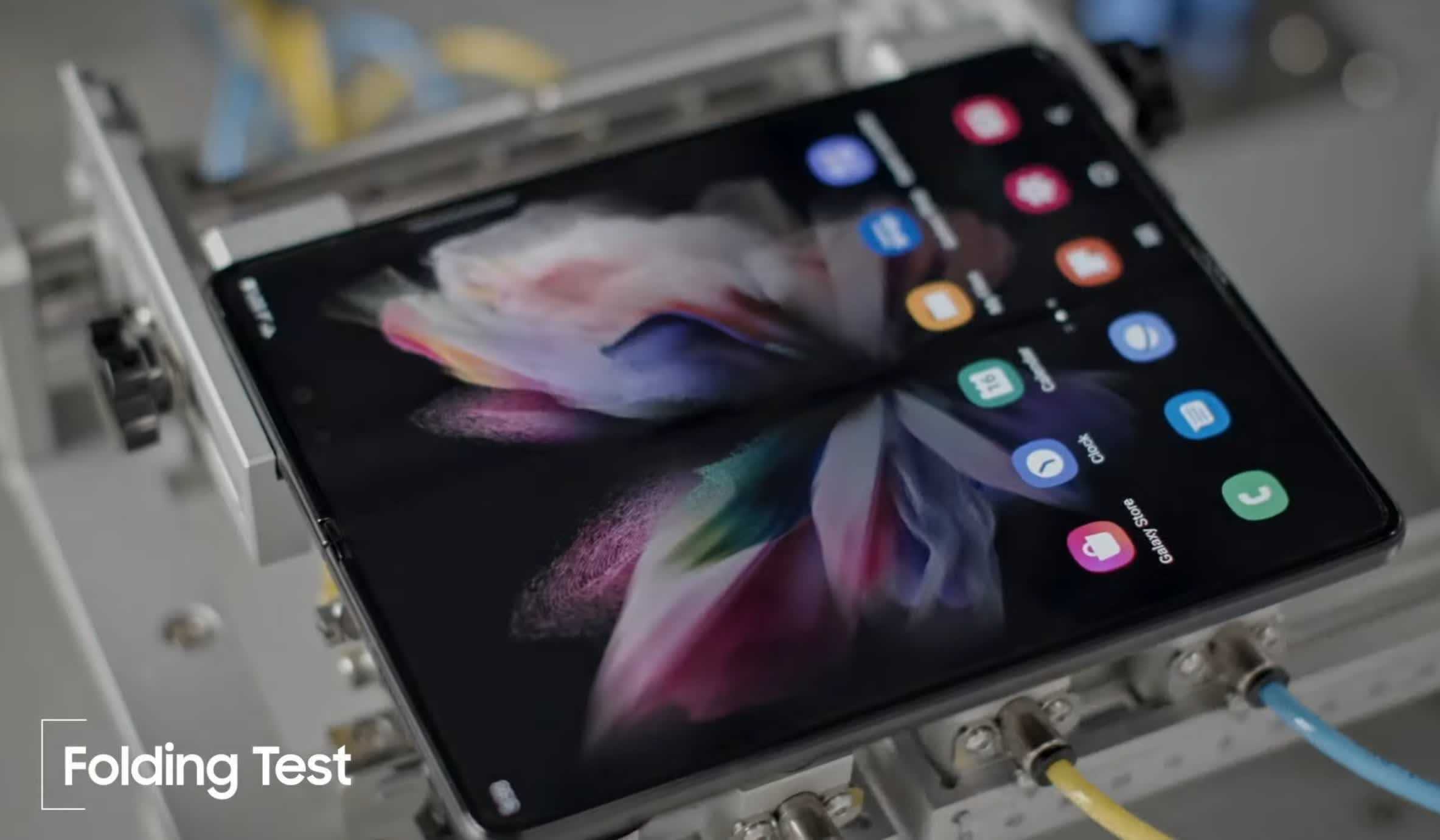 Une vidéo Samsung tente de montrer la durabilité des Galaxy Z Flip 3 et Z Fold 3 2 Une video Samsung tente de montrer la durabilite des