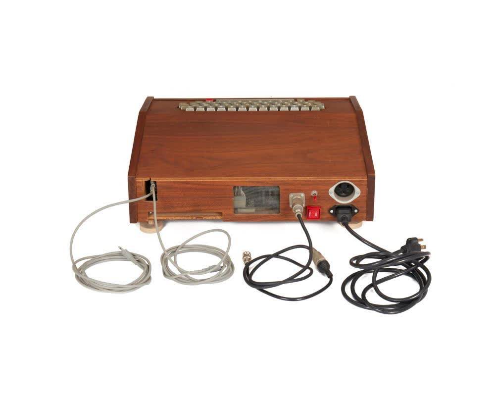 Un ordinateur Apple-1 en état de marche se vend 400 000 $ aux enchères 4 1636550289 158 Un ordinateur Apple 1 en etat de marche se vend 400