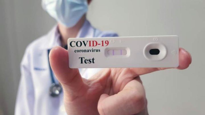 Premier cas de paralysie des cordes vocales chez un adolescent en raison du COVID-19 3 COVID-19