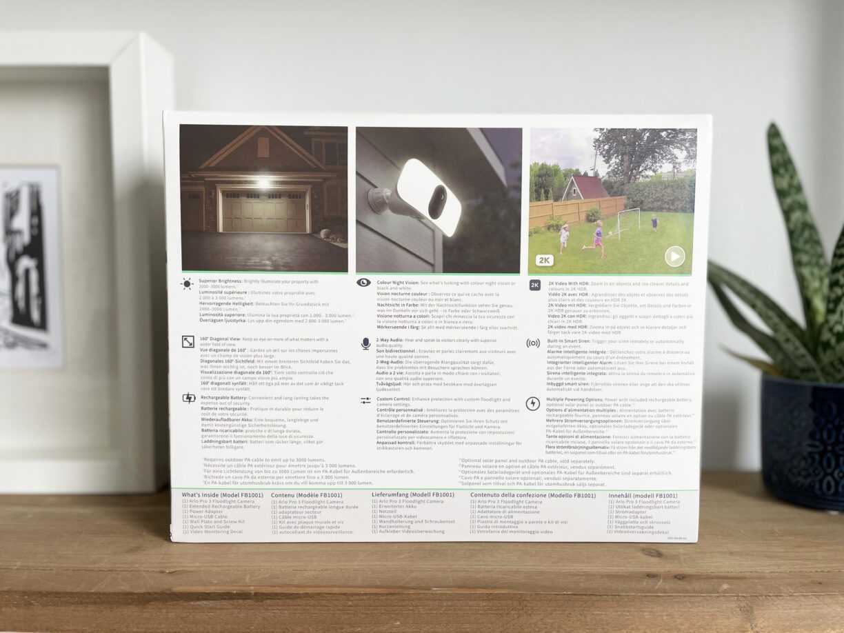 Arlo Pro 3 Floodlight, la caméra de sécurité avec projecteur en TEST 4 Arlo Pro 3 Floodlight Box Boite Arriere