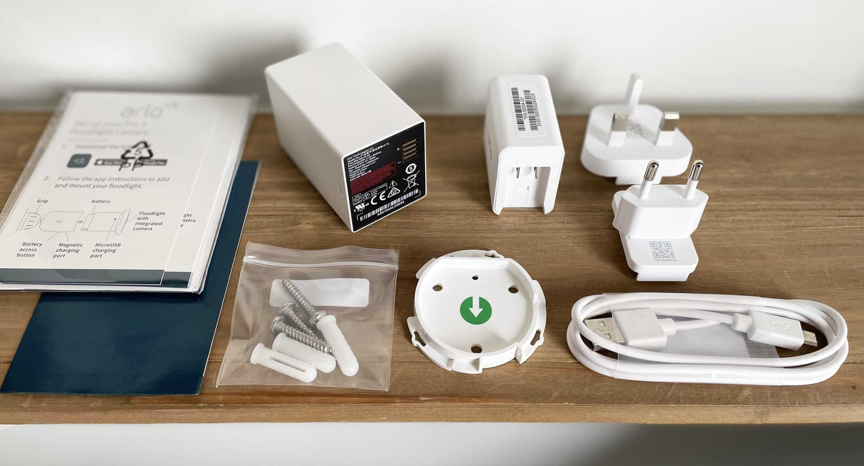 Arlo Pro 3 Floodlight, la caméra de sécurité avec projecteur en TEST 5 Arlo Pro 3 Floodlight Bundle Accessoire