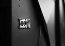 IBM commence à licencier des employés en Russie, trois mois après avoir suspendu ses opérations dans le pays 30 Le Nouveau Processeur Quantique Eagle D'ibm Est Une Puce De