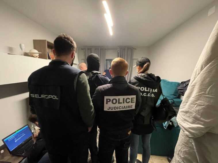 Les autorités arrêtent deux autres personnes prétendument liées au ransomware REvil 1 Les Autorités Arrêtent Deux Autres Personnes Prétendument Liées Au Ransomware