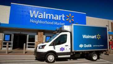Les Camions De Livraison Sans Chauffeur De Walmart Franchissent Une