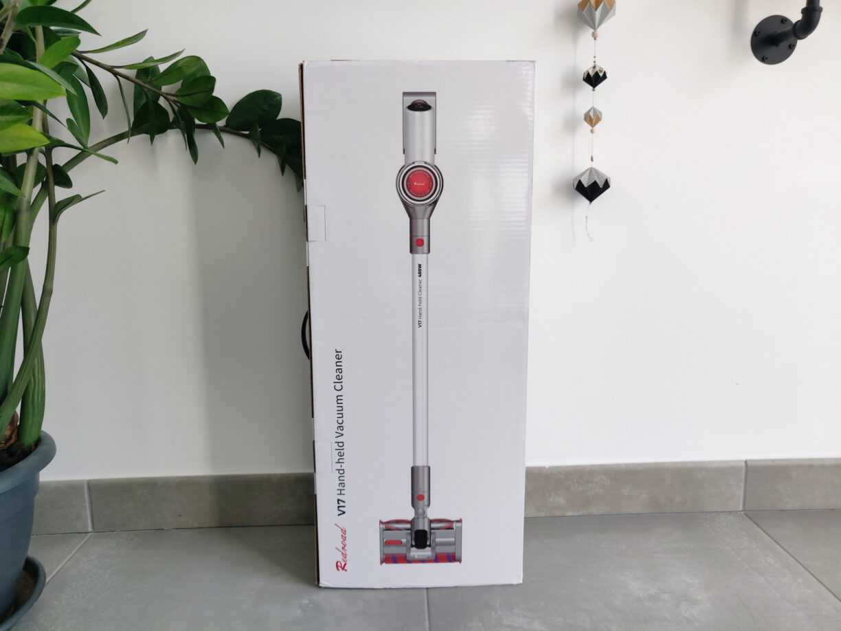 Redroad V17 en TEST: Que vaut ce nouvel aspirateur balai/à main ? 3 Redroad V17 Boite Box Back Arriere