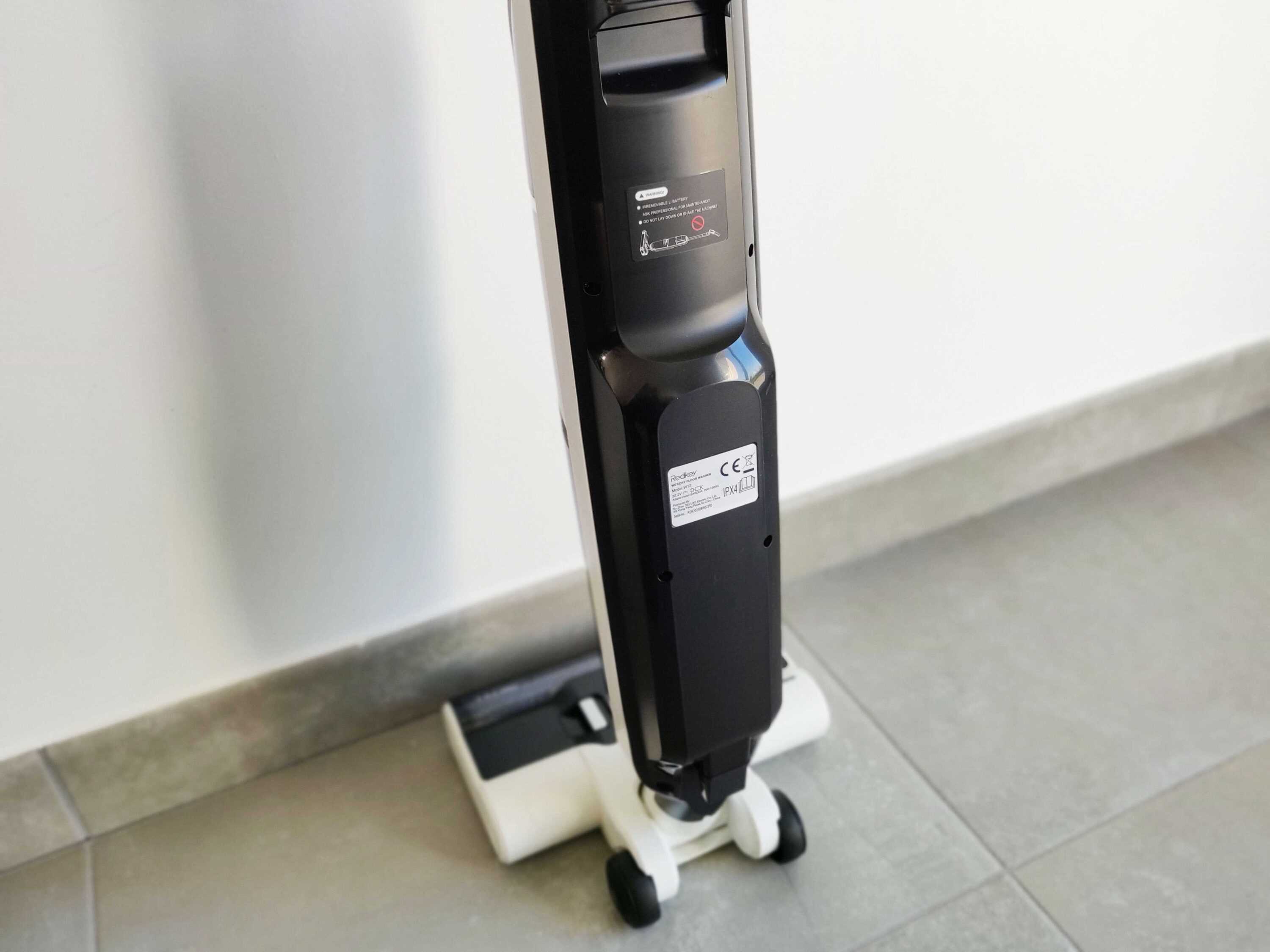Redkey W12 en TEST: L'aspirateur balai serpillière 3 en 1 18 Redkey W12 Arriere