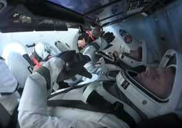 Toilettes De Crew Dragon En Panne : Les Astronautes Obligés
