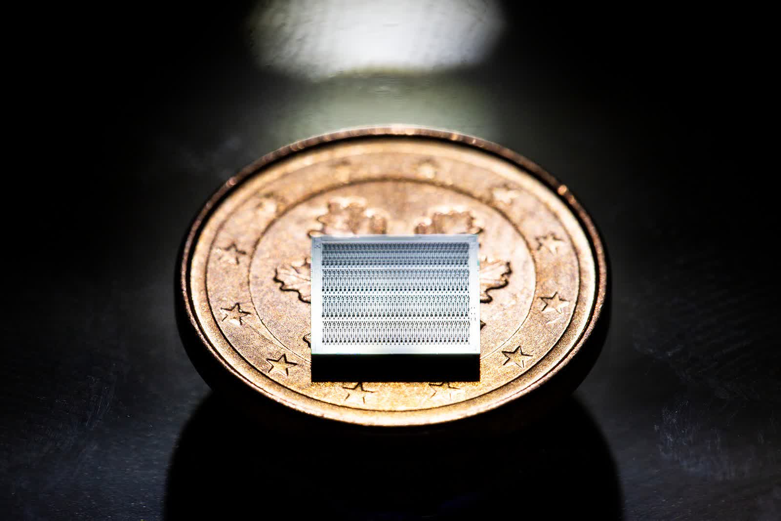 La startup affirme que ses micro-enceintes tout en silicium seront moins chères et plus petites que les haut-parleurs traditionnels 3 1639003232 439 La startup affirme que ses micro enceintes tout en silicium seront