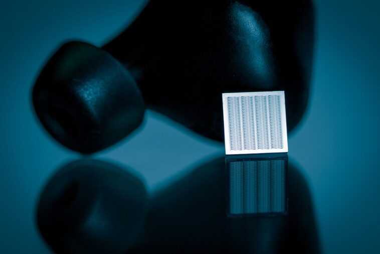 La startup affirme que ses micro-enceintes tout en silicium seront moins chères et plus petites que les haut-parleurs traditionnels 1 La Startup Affirme Que Ses Micro Enceintes Tout En Silicium Seront