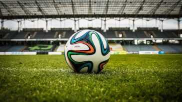 Les Fans De Football Européens Ont Dépensé Des Millions En