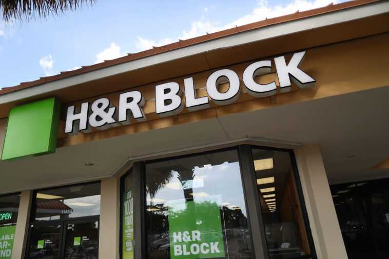 La société de préparation d'impôts H&R Block poursuit Jack Dorsey's Block pour contrefaçon de marque 1 La Société De Préparation D'impôts H&r Block Poursuit Jack Dorsey's