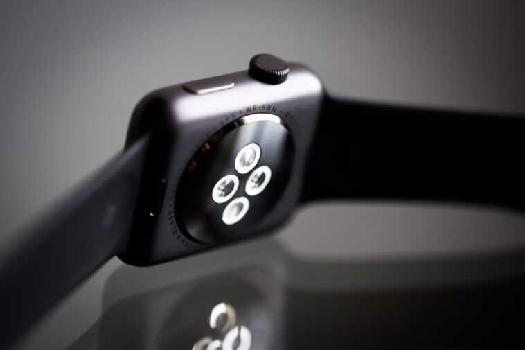 Les demandes de brevet imaginent l'Apple Watch sans la couronne numérique 1 Les Demandes De Brevet Imaginent L'apple Watch Sans La Couronne