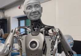 Les Expressions Faciales De Ce Robot Sont Si Réalistes Qu'elles