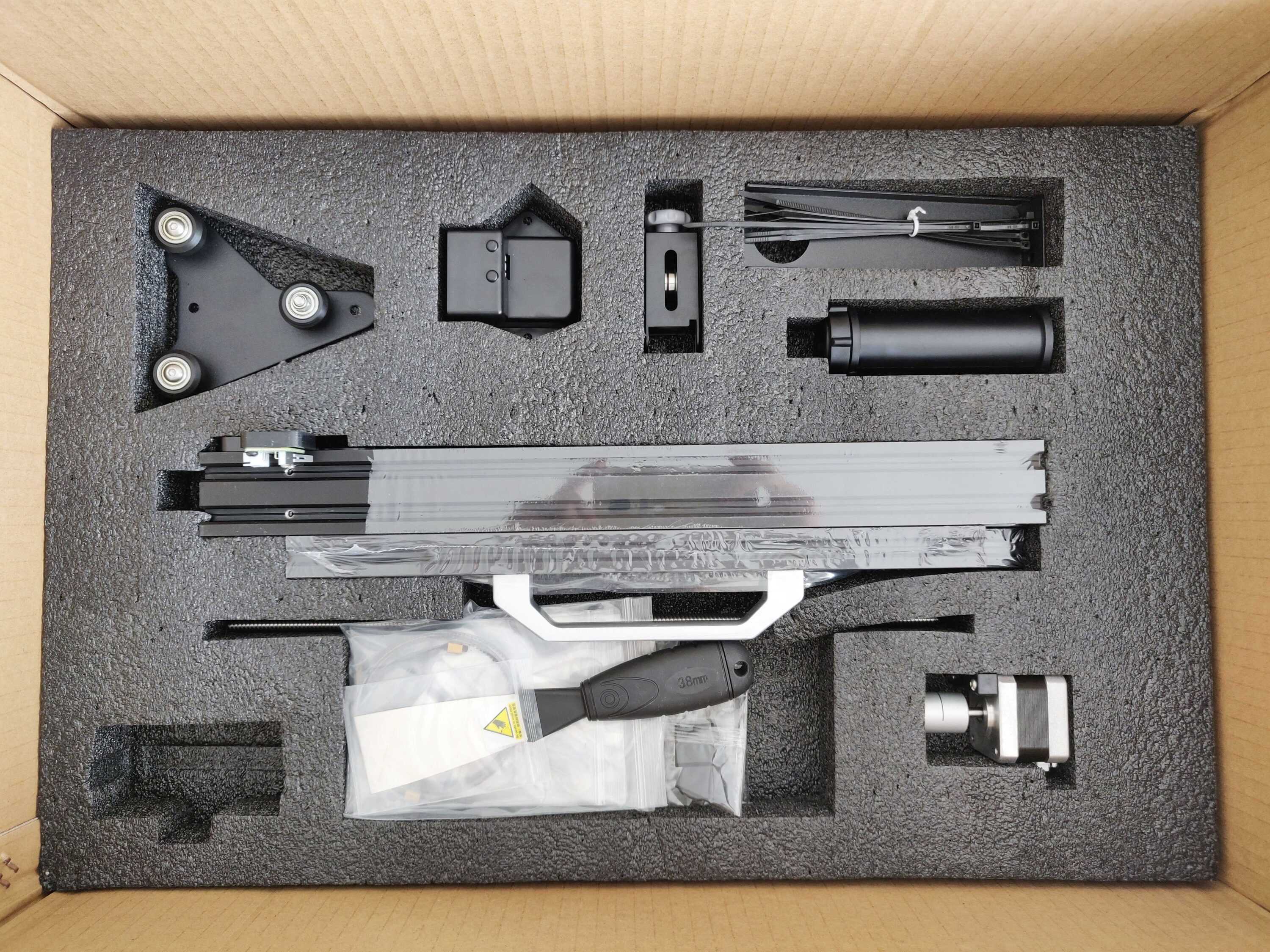 Voxelab Aquila X2: Que vaut cette imprimante 3D pas chère ? (sous 200€) 6 Voxelab Aquila Carton Ouvert Etage 2