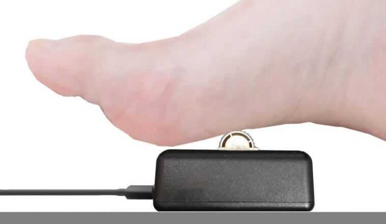 Jetez un œil à cette petite molette de souris que vous pouvez utiliser avec votre pied 1 Jetez Un œil à Cette Petite Molette De Souris Que