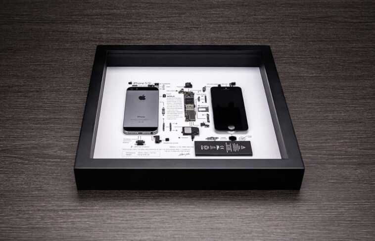 Grid Studio transforme le vieux matériel comme les Game Boys et les iPhones en art pour votre maison 1 Grid Studio Transforme Le Vieux Matériel Comme Les Game Boys