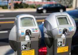 Les Escrocs Placent Des Codes Qr Sur Les Parcmètres Pour