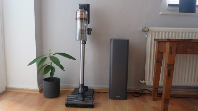 Samsung Clean Station dans le test : le « aspirateur » pour les aspirateurs 2 Aspirateur sans fil Samsung Jet 90 et Samsung Clean Station