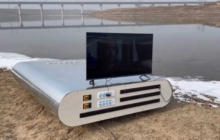 Un homme construit une batterie portable de 27 millions de mAh capable de recharger des téléviseurs, des machines à laver et des milliers de téléphones 1 Un Homme Construit Une Batterie Portable De 27 Millions De