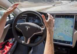 Les propriétaires de Tesla ont signalé plus de 100 incidents de "freinage fantôme" au cours des trois derniers mois 11 Les Propriétaires De Tesla Ont Signalé Plus De 100 Incidents