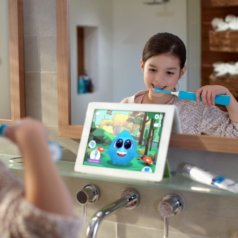 Se brosser les dents n'est jamais super amusant, mais une bonne brosse à dents peut le rendre plus agréable.  (Photo : Philips)