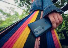 Le Nouveau Edge + De Motorola Contient Toutes Les Cloches