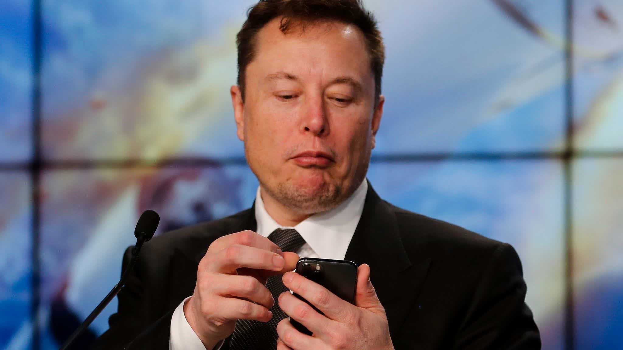 Elon Musk Perd Son Statut De Seule Personne Valant Plus
