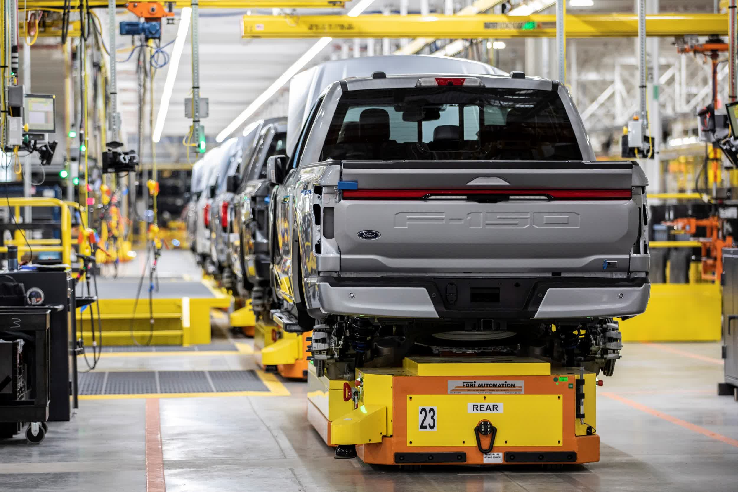 Ford réduira ou suspendra la production dans huit usines cette semaine en raison d'une pénurie de puces 2 Ford reduira ou suspendra la production dans huit usines cette