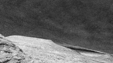 Le Rover Curiosity A Filmé Les Spectaculaires Nuages ​​de Glace