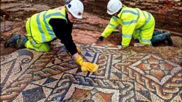 Spectaculaire Mosaïque Romaine Trouvée à Londres : C'est La Plus